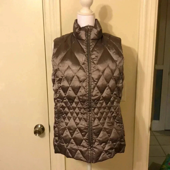 Lands End puffer vest - Picture 1 of 10